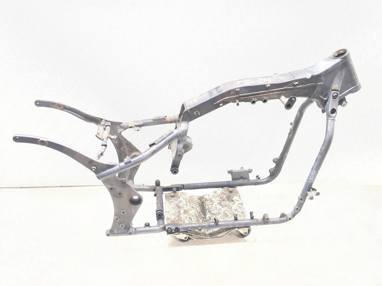 04-10 Kawasaki Vulcan 2000 VN2000 Main Frame Subframe STRAIGHT CLN