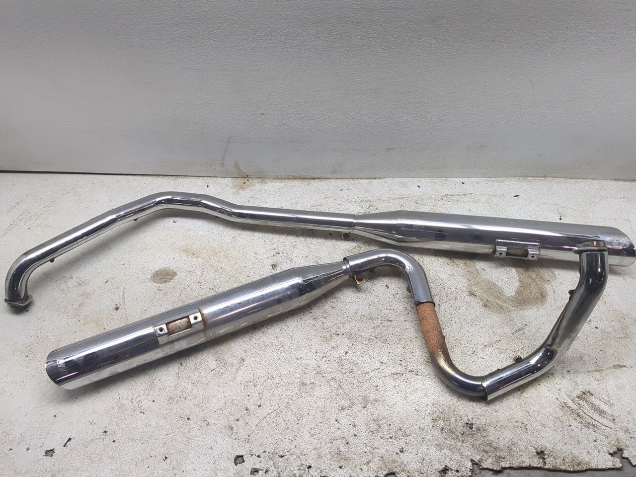 05-08 Kawasaki VN1600 Vulcan Nomad Vance Hines Big Shots Staggered Exhaust Set