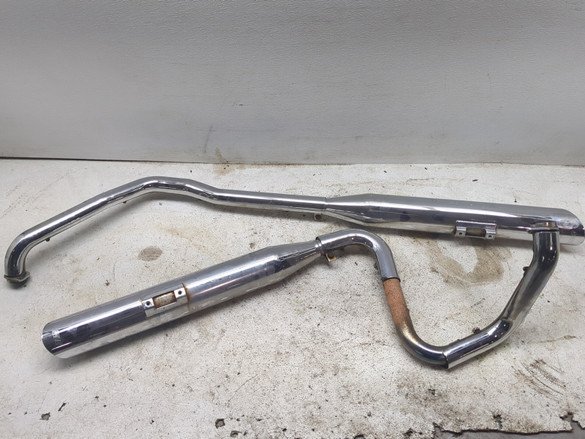 05-08 Kawasaki VN1600 Vulcan Nomad Vance Hines Big Shots Staggered Exhaust Set