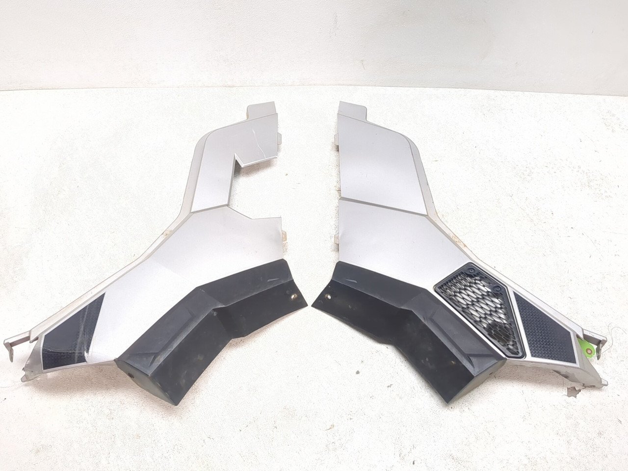 16-26 Polaris General 1000 Rear Left Right Fender Shoulder Panel Set