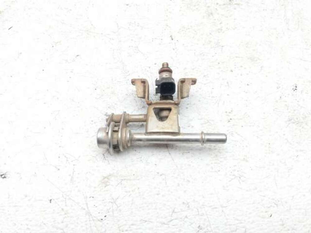 18 19 Polaris Ace 570 Fuel Injection Injector Rail W/ Injector