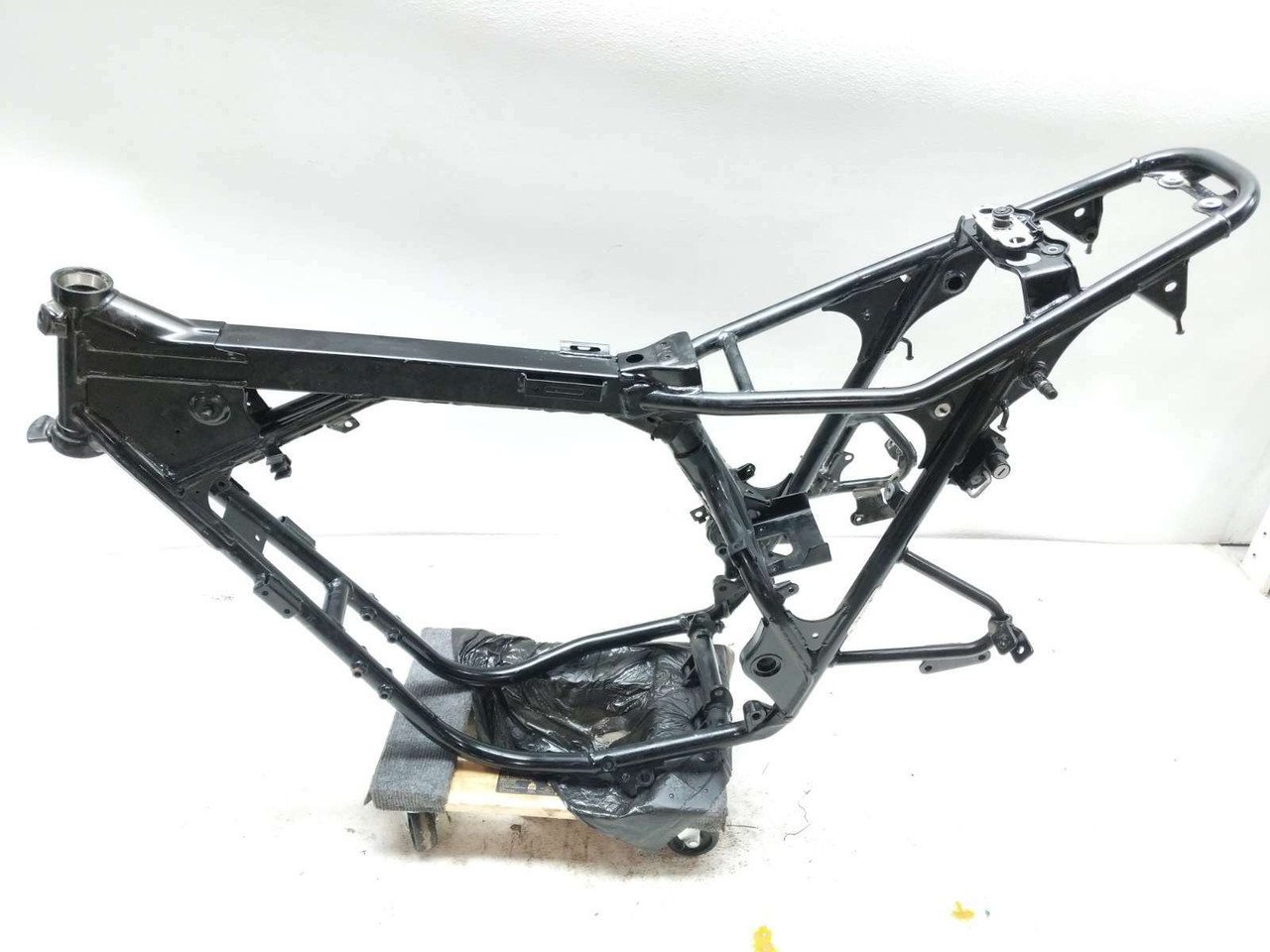 20-25 Kawasaki W800 EJ800 Main Frame Chassis COD