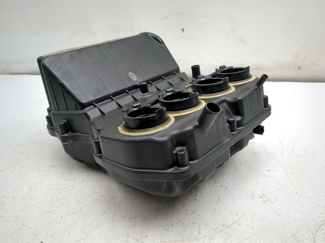 23-26 Kawasaki ZX400S ZX4R Air Cleaner Filter Airbox Assembly 11010-1820