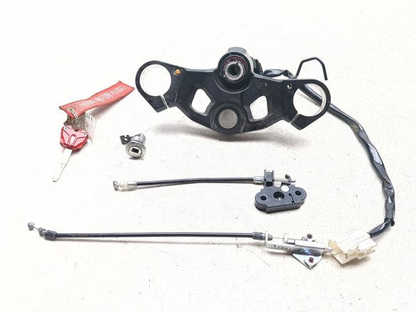 24-26 Kawasaki Ninja EX500 Front Ignition Switch Seat Lock Key Set 27048-5279